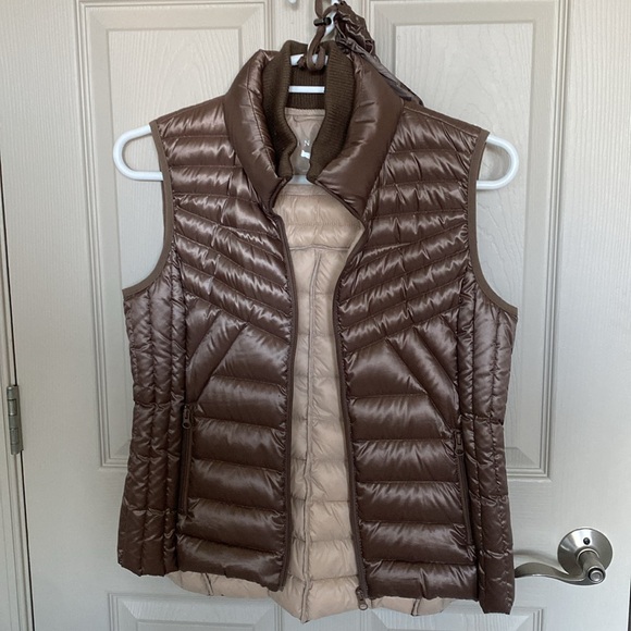 Bernardo Packable Puffer Vest Sz Med - Picture 12 of 15